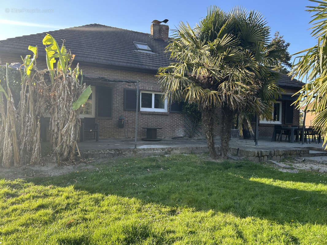 MAISON D'ARCHITECTE BÂTIE 3914 M2 à acheter 229500 € Semi-plain individuel 5 chambres- ssol com - photo 6