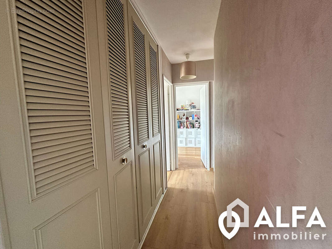 Enghien Les Bains  3 chambres /  78 m2 - photo 11