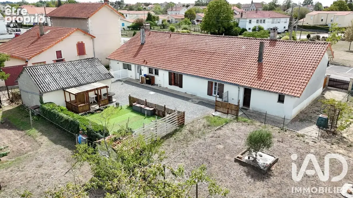 Photo 1 - Maison à ROUMAZIERES-LOUBERT