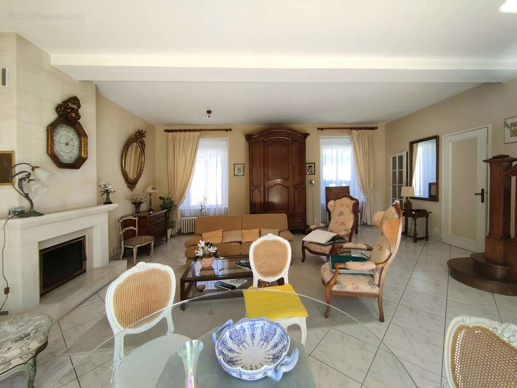SAINT SELVE, maison de village de 156 m² - photo 9