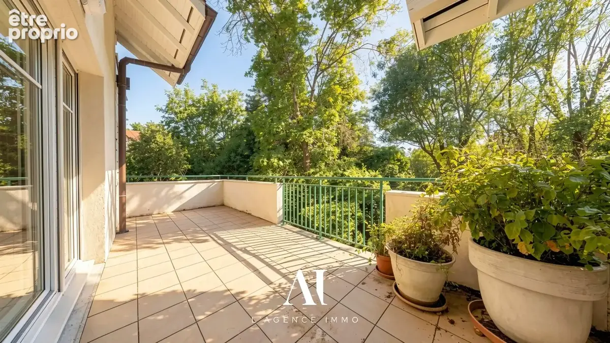 Maison à CHENEX