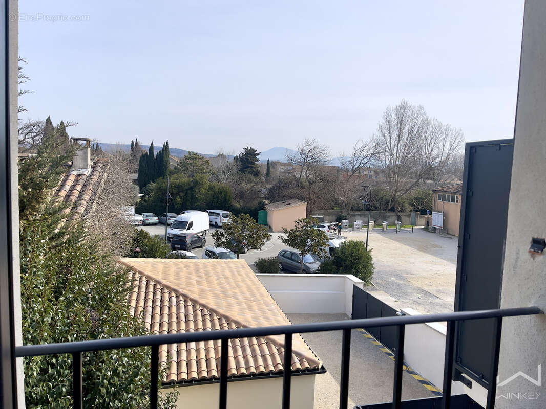 Appartement à SAINTE-CECILE-LES-VIGNES