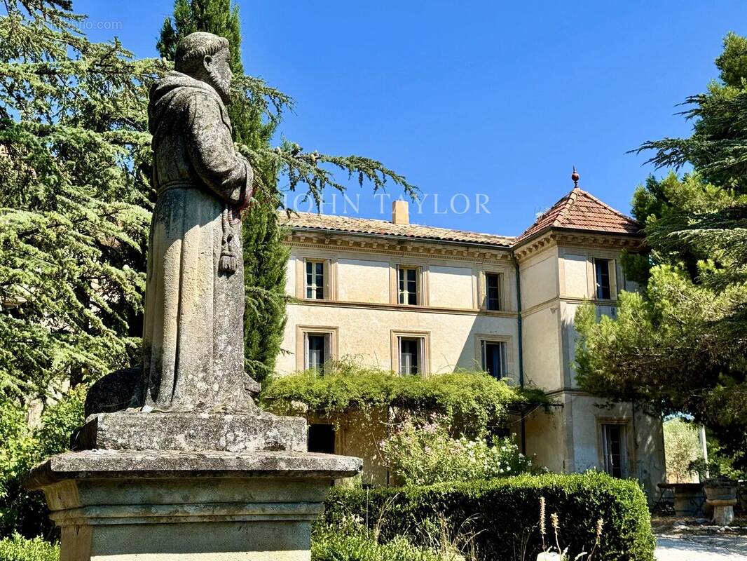 Maison à SAINT-SATURNIN-LES-APT