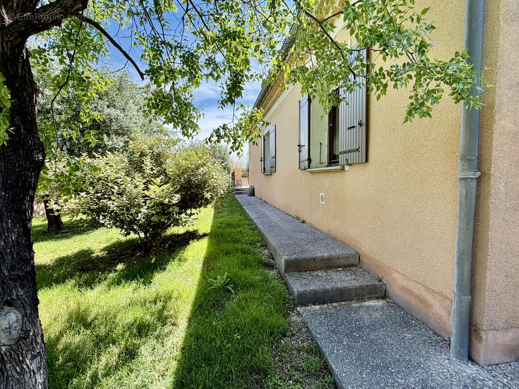 Maison à SARRIANS