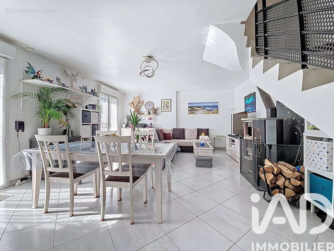 Photo 4 - Maison à SAINT-FARGEAU-PONTHIERRY