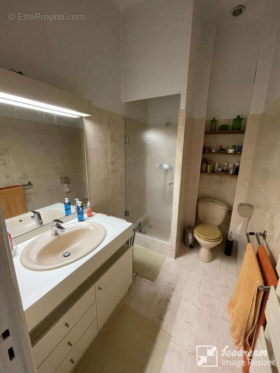 Commerce à VILLENEUVE-LOUBET