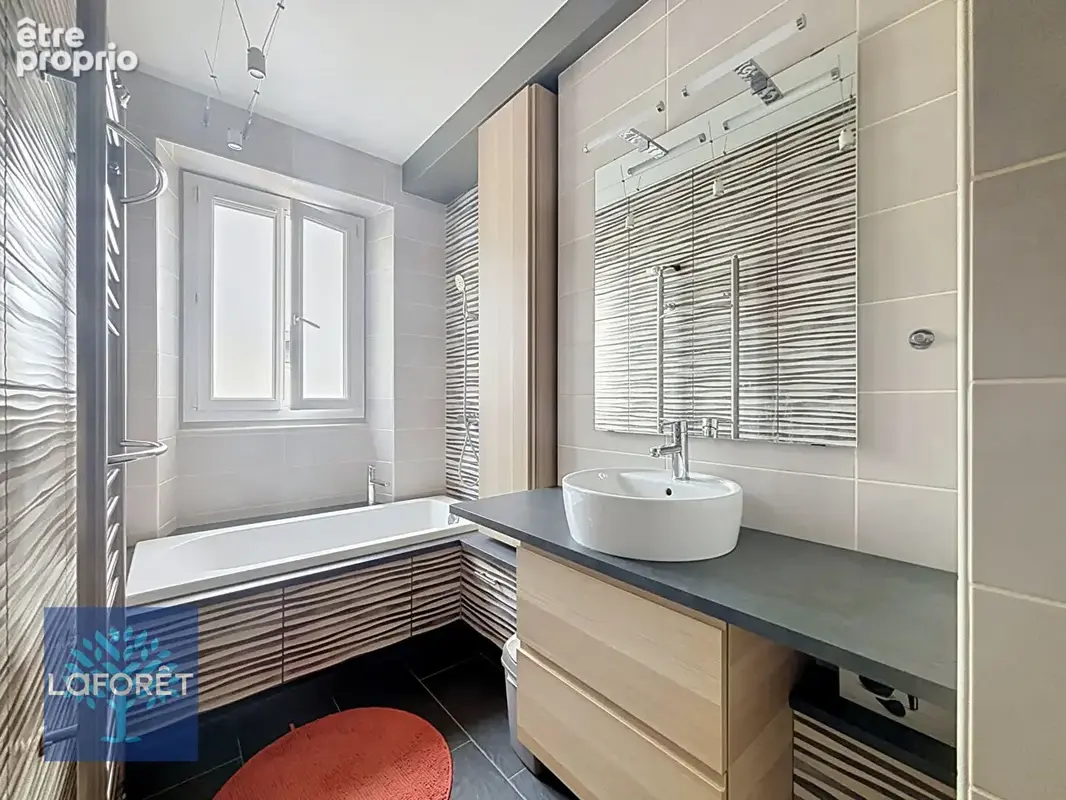Appartement Fougeres  3 pièce(s) 81 m2 - photo 6
