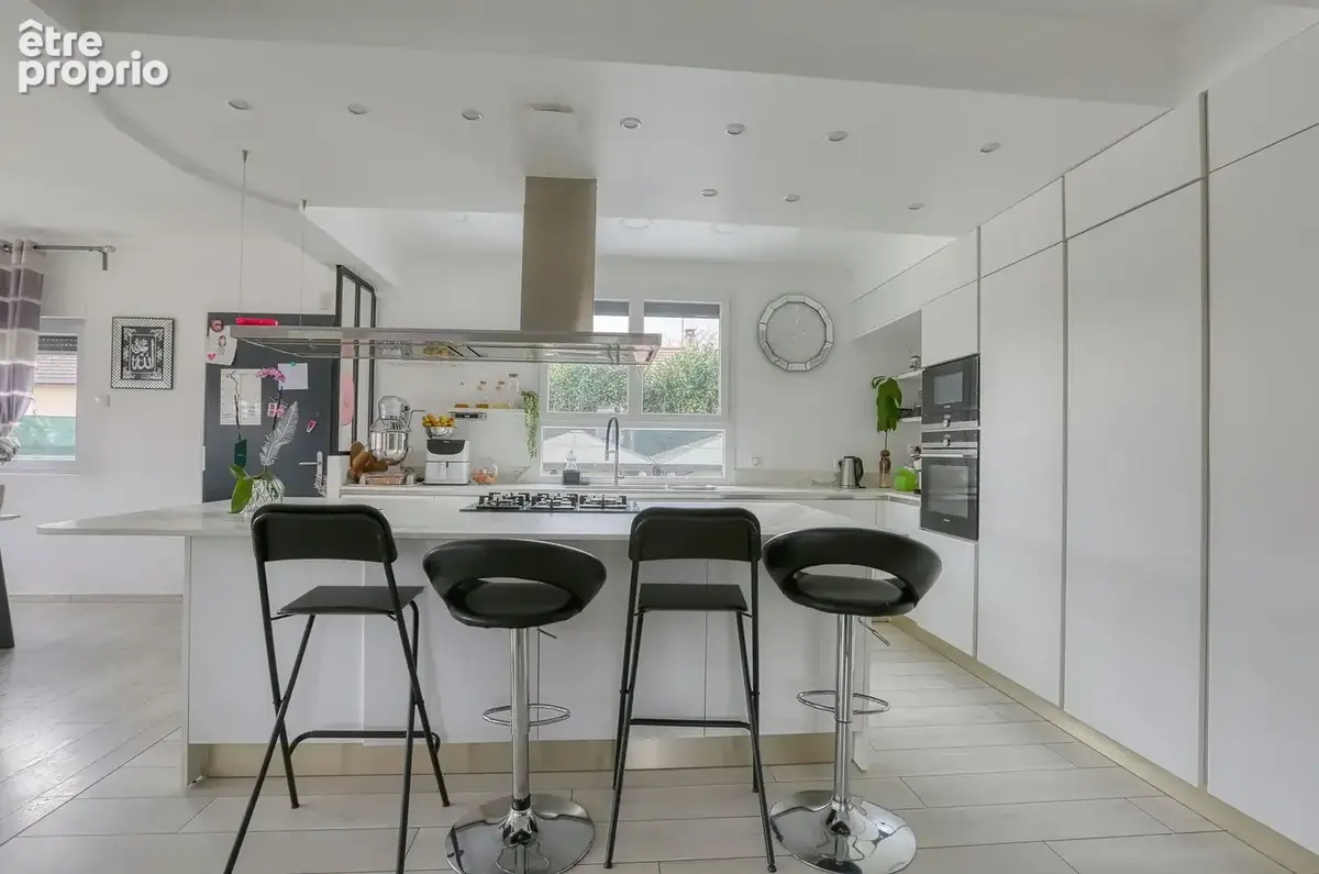 Maison 9 pièces 270 m² à vendre à Argenteuil (95100) - photo 3