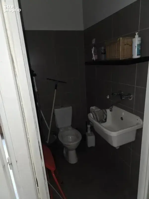 Local commercial - photo 9
