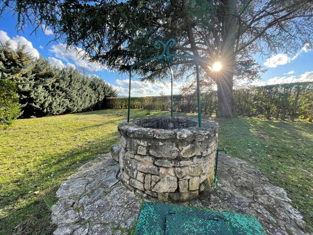 SAINT-SATURNIN-LÈS-APT – Propriété d’exception au cœur du Luberon, piscine et tennis privé Terrain de 5800 m² - photo 14