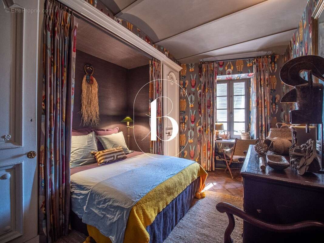 Maison à LUSSAN