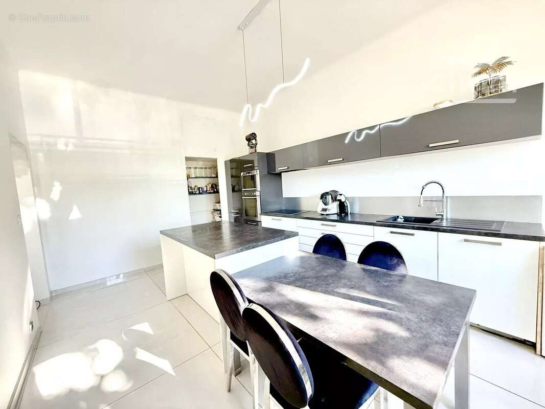 Maison à PORT-SAINT-LOUIS-DU-RHONE