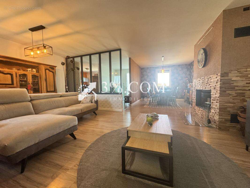 3%COM Belle maison de 162m2 sur 7,50 ares à WEITBRUCH - photo 2