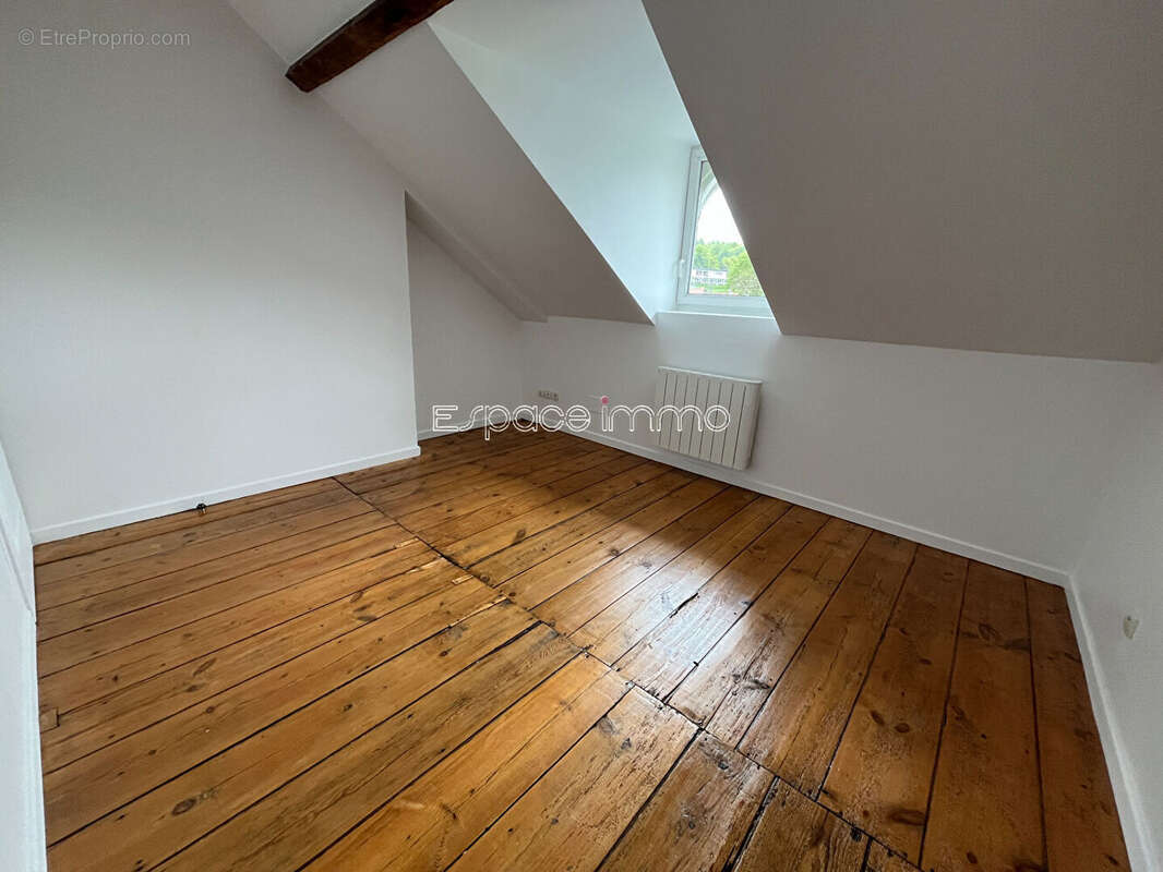 Ensemble immobilier vendu loué de deux maisons avec dépendances - 115m² - MONTVILLE - photo 6