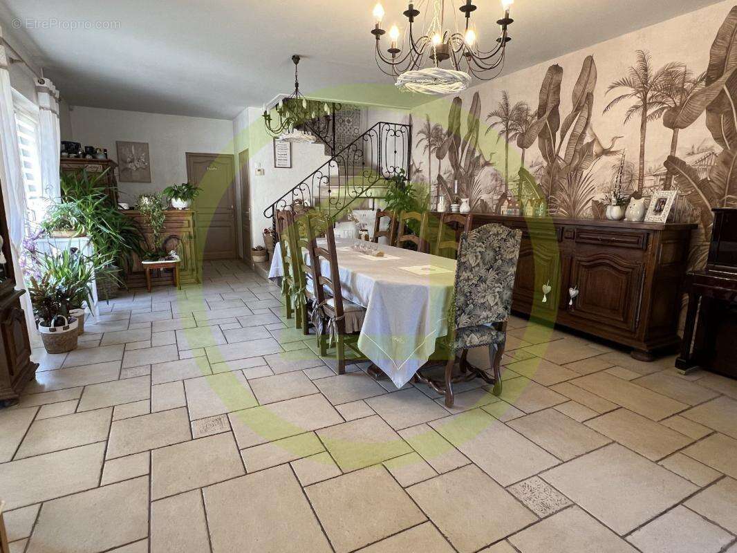 Maison à AVESNES-LES-AUBERT