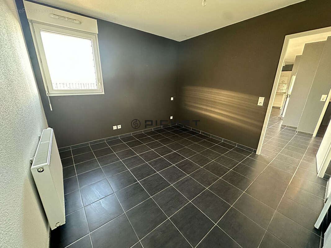 Appartement à VILLENAVE-D&#039;ORNON