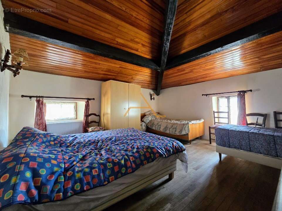 Maison à LA BEGUDE-DE-MAZENC