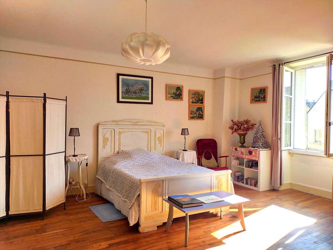 Maison à vendre Sougé le Ganelon chambre 1 - Maison à SOUGE-LE-GANELON