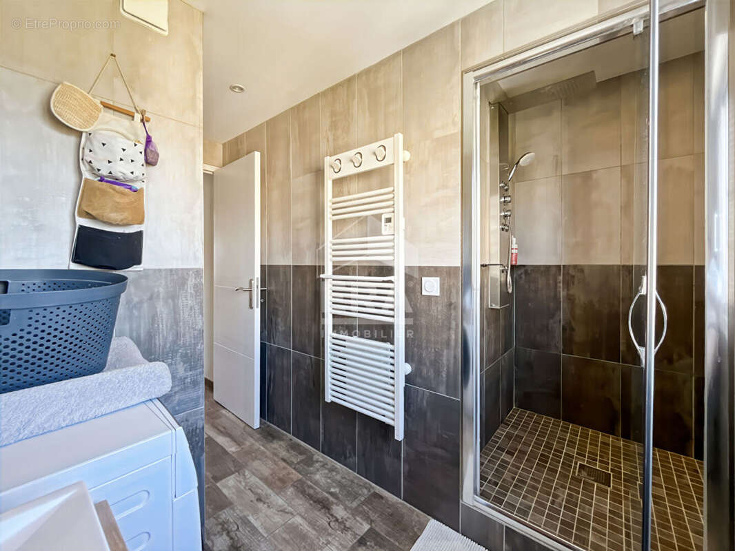 Appartement à MARSEILLE-12E