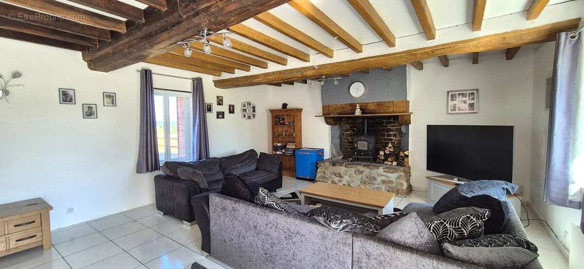 Maison à LE TEILLEUL