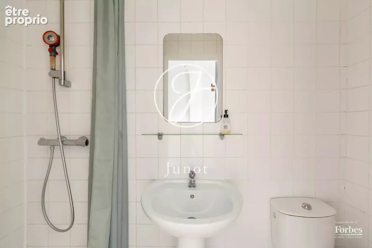 Paris 18e - JULES JOFFRIN / RUE DES CLOYS - Appartement  - 27,85m² Carrez - 2 pièces - Dernier étage - photo 12