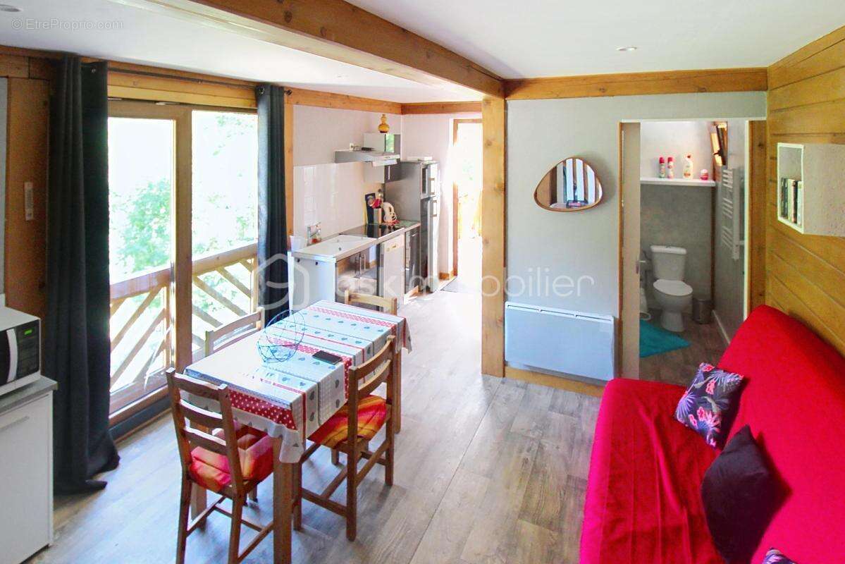 Maison à SAINT-JEAN-DU-BRUEL