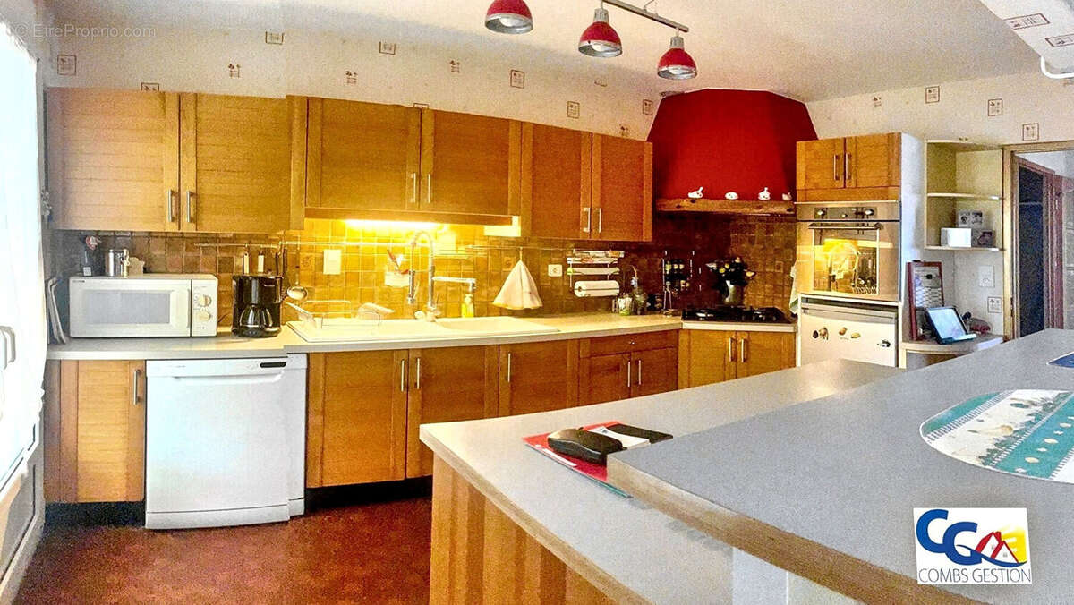 Maison à COMBS-LA-VILLE