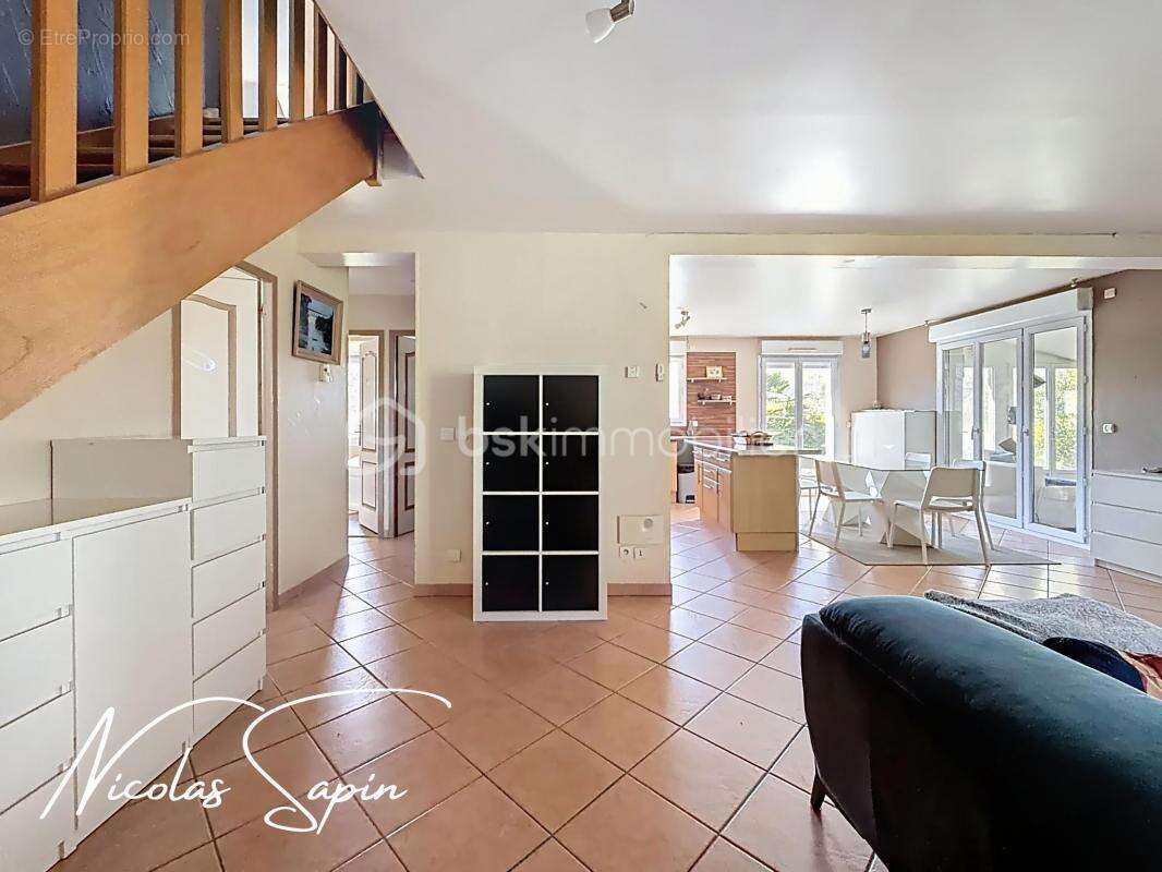 Maison à SECHILIENNE