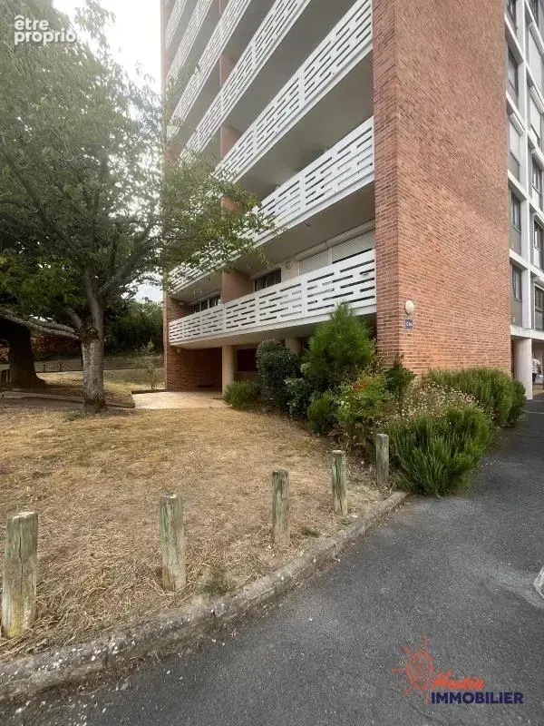 Appartement à vendre - 5 pièces - Dernier étage avec asce - photo 11
