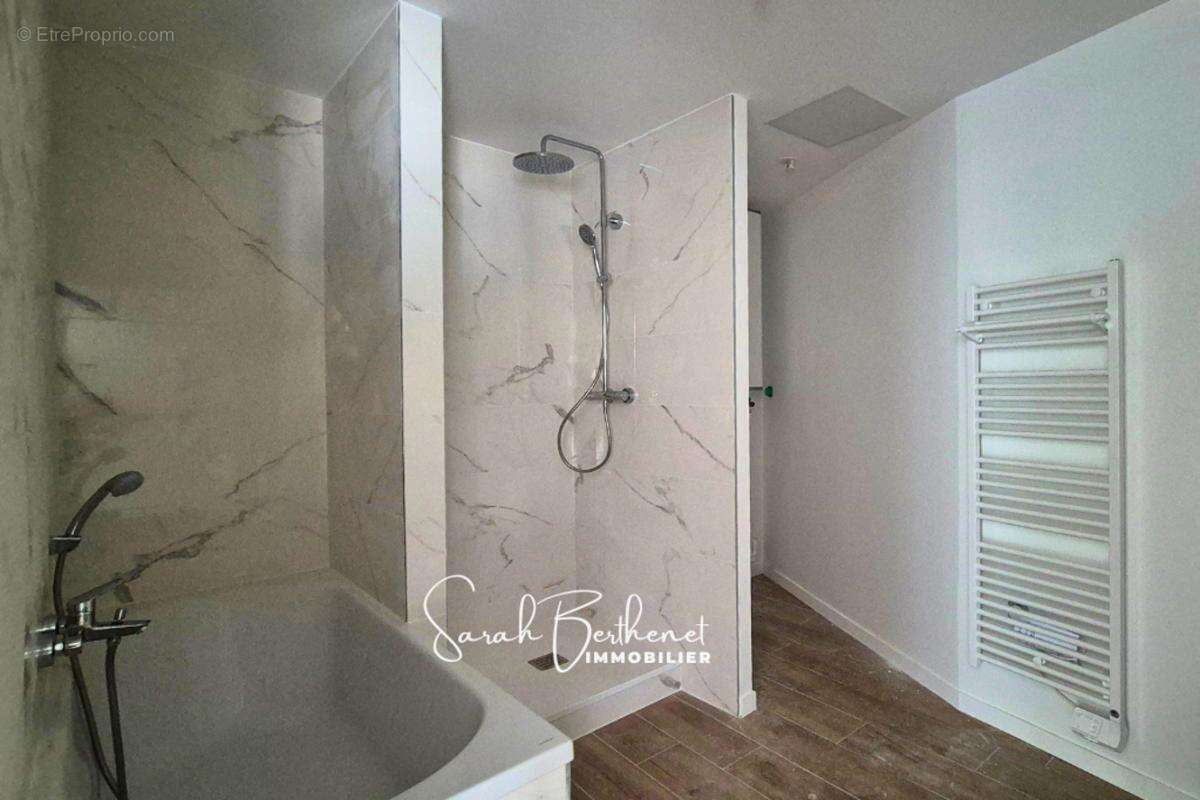 Appartement à SOURCIEUX-LES-MINES