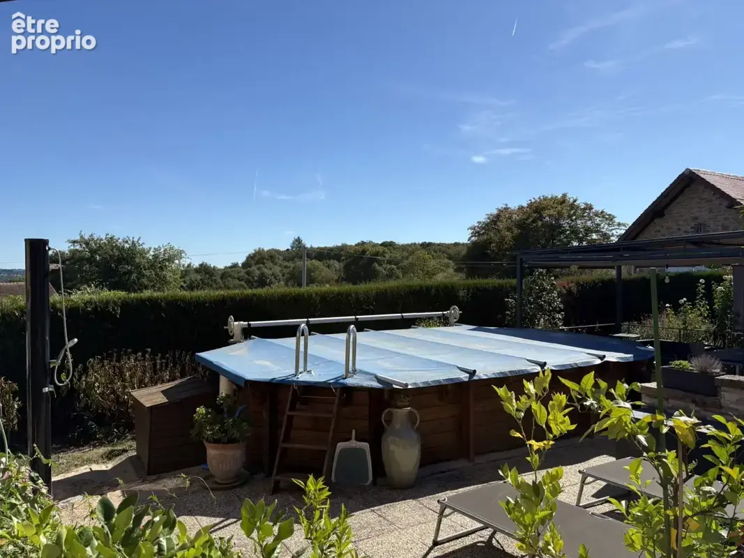 Meuzac : Fermette rénovée pleine de caractère avec gîte en cours d’aménagement, piscine hors-sol et grange - photo 3