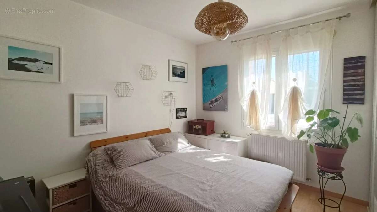 Maison à NEUVILLE-DE-POITOU