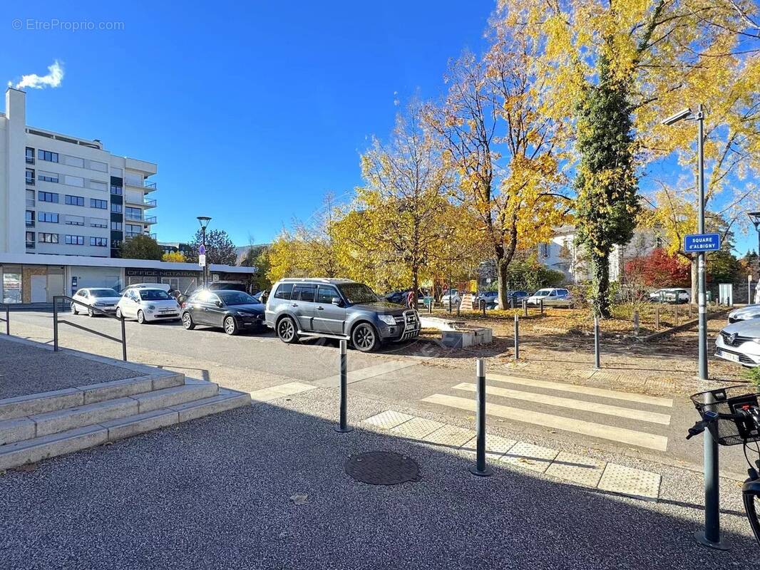 Commerce à ANNECY-LE-VIEUX