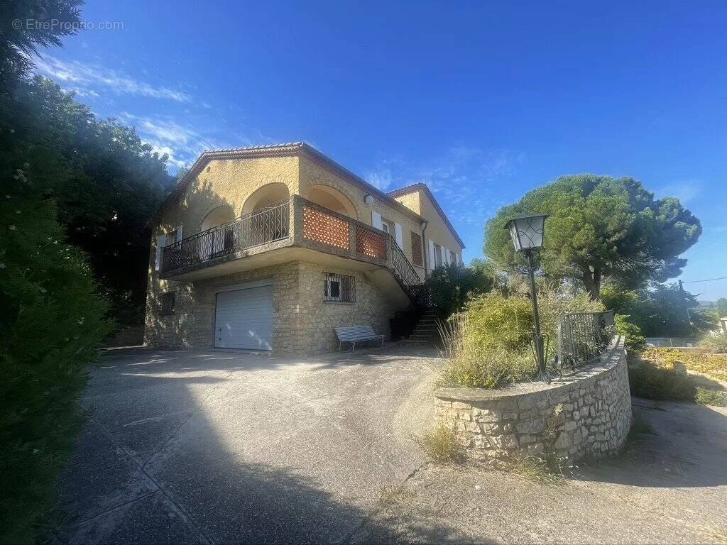 Maison à BAGNOLS-SUR-CEZE