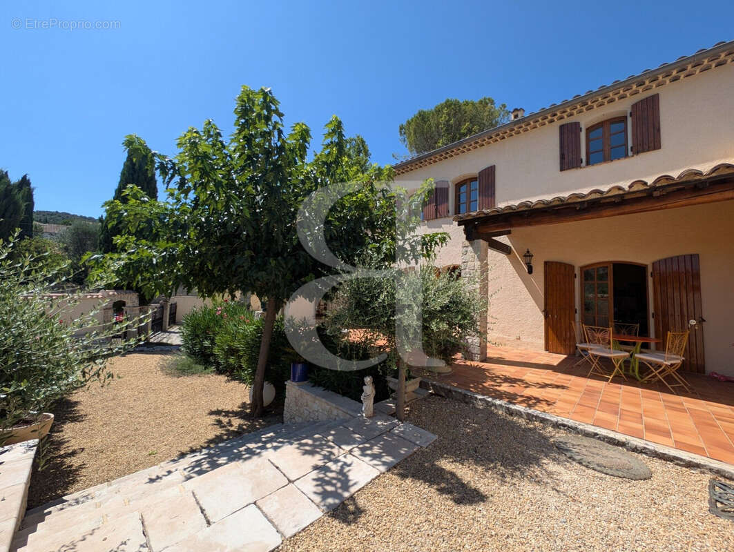 Maison à VAISON-LA-ROMAINE