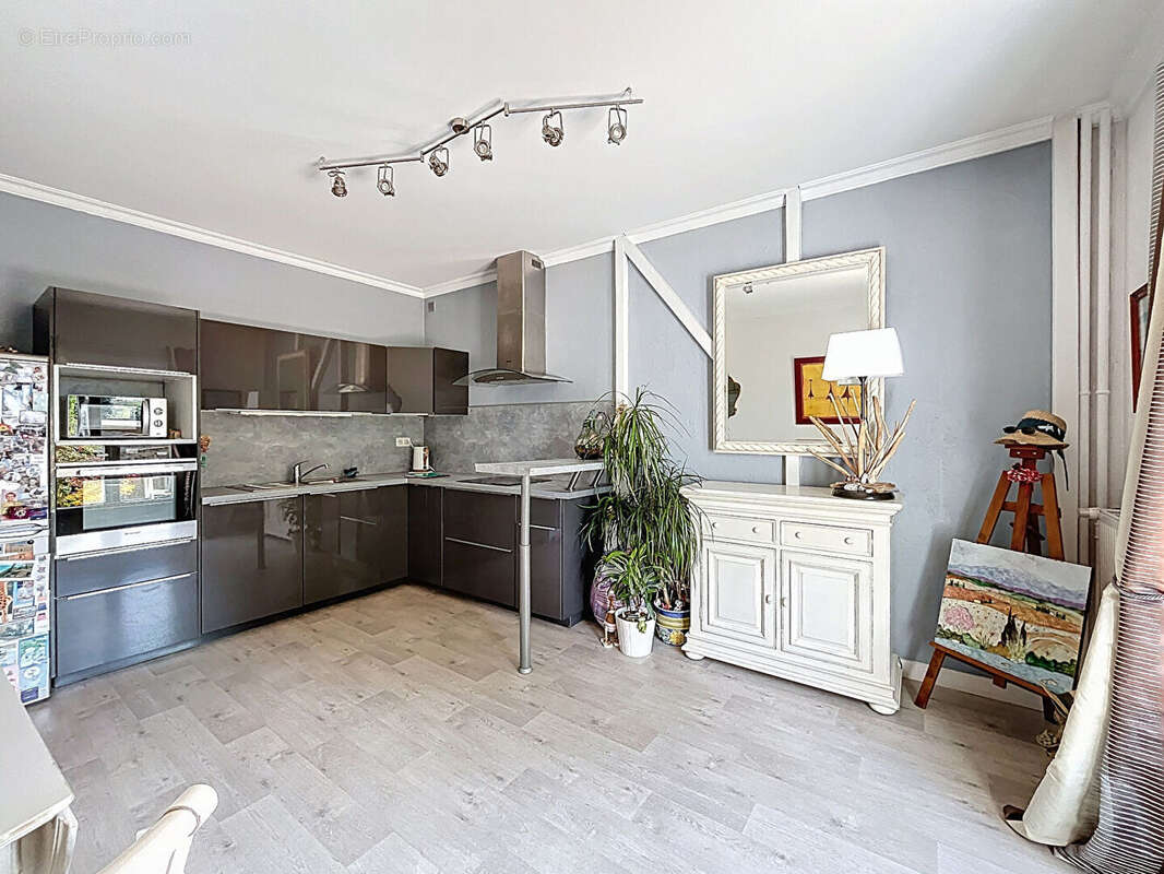 Appartement à SAINT-MICHEL-SUR-ORGE