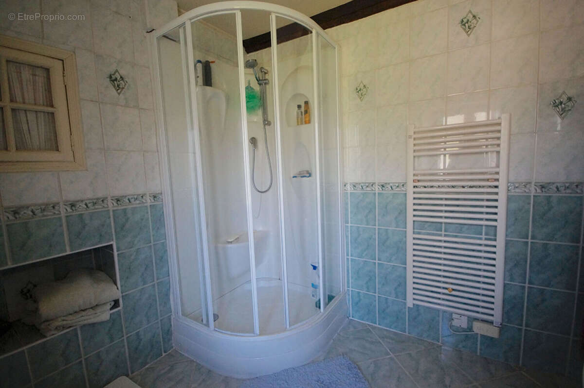 Maison à NOTRE-DAME-DE-CENILLY