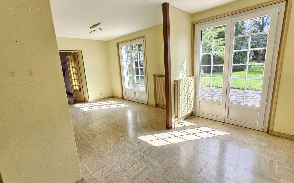 Maison à LA FOUILLOUSE