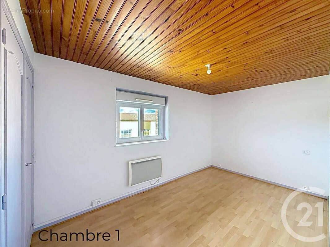 Appartement à REPLONGES