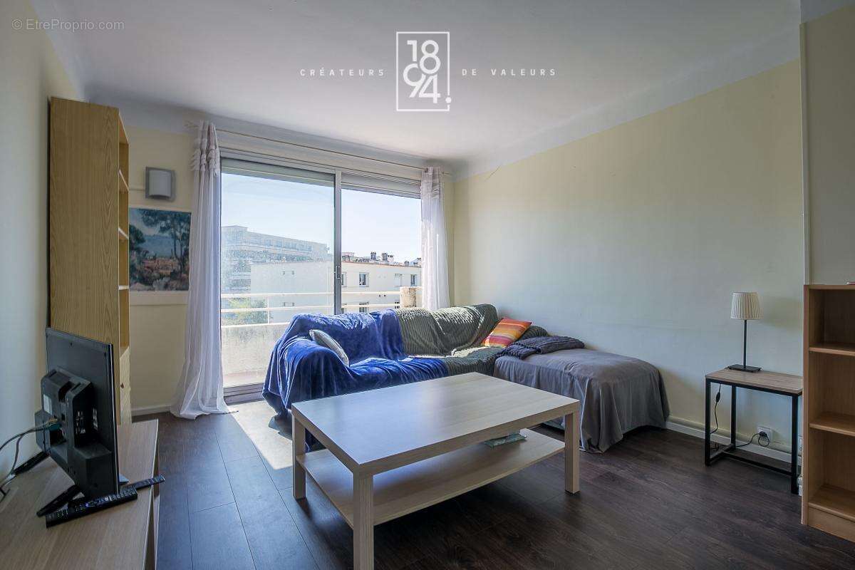 Appartement à MARSEILLE-8E
