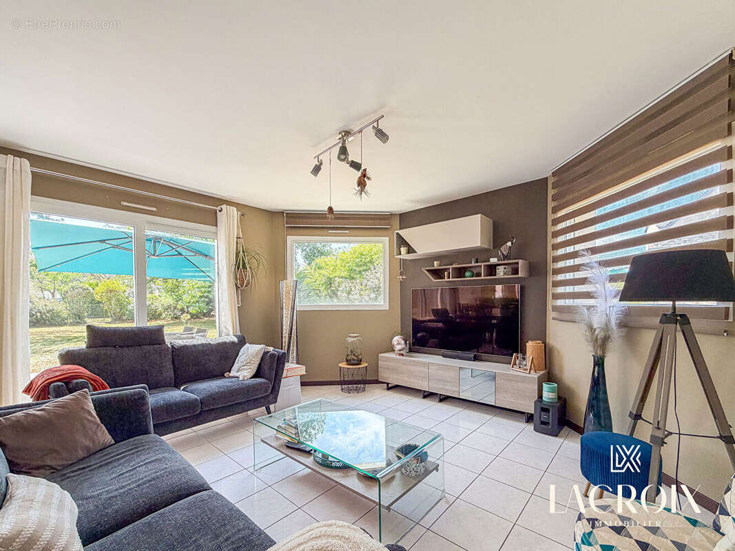A VENDRE - Maison 7 pièces - QUÉVERT - photo 8