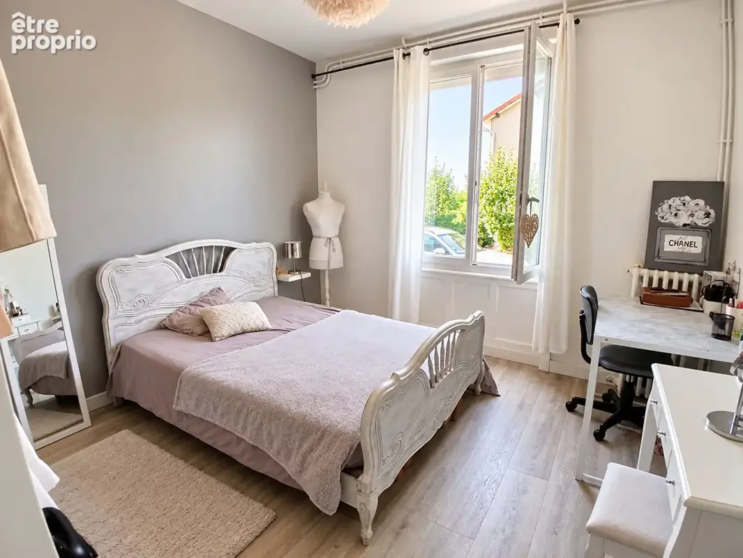 Roanne - Maison  7 pièce(s) 140.2 m2 - 5 chambres et 509m² de terrain - photo 5