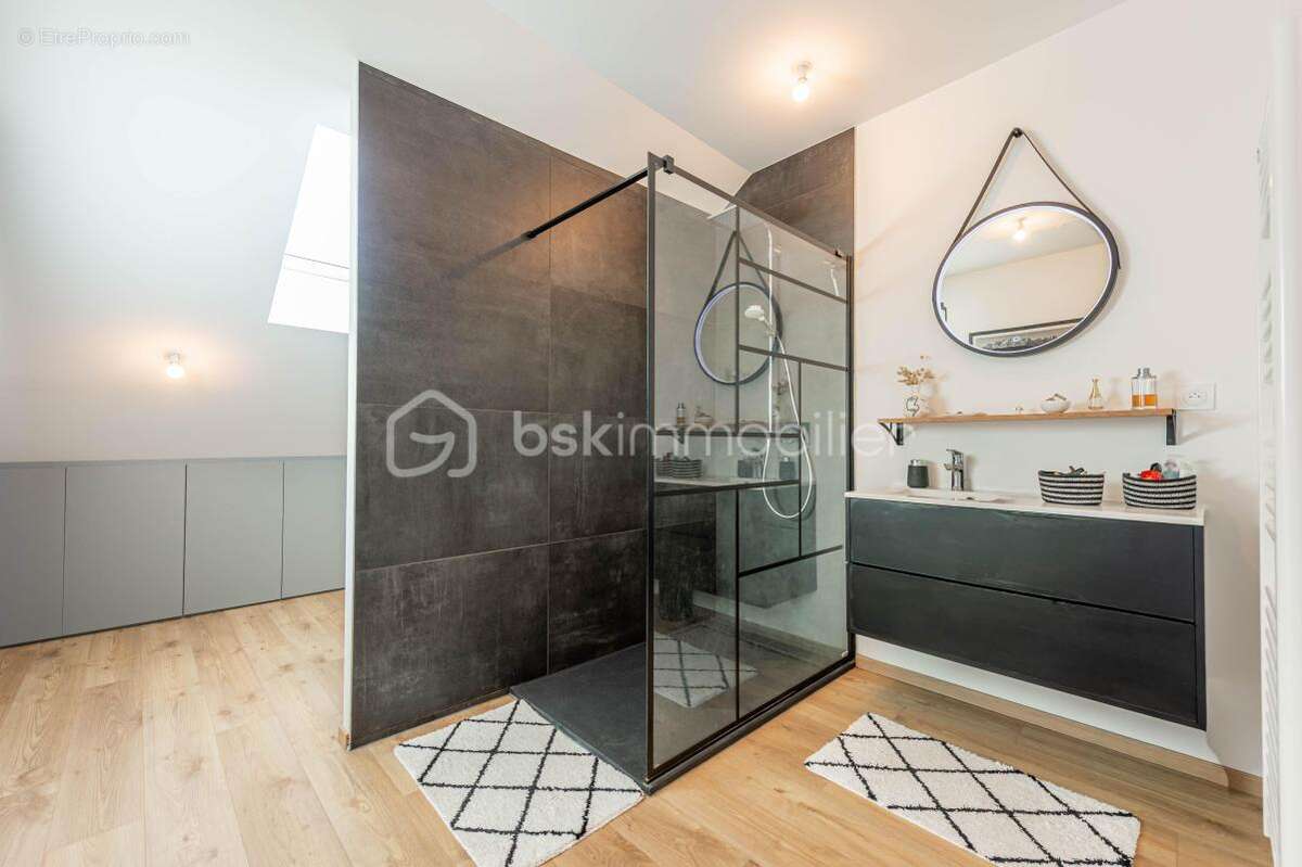 Appartement à CHAPEIRY