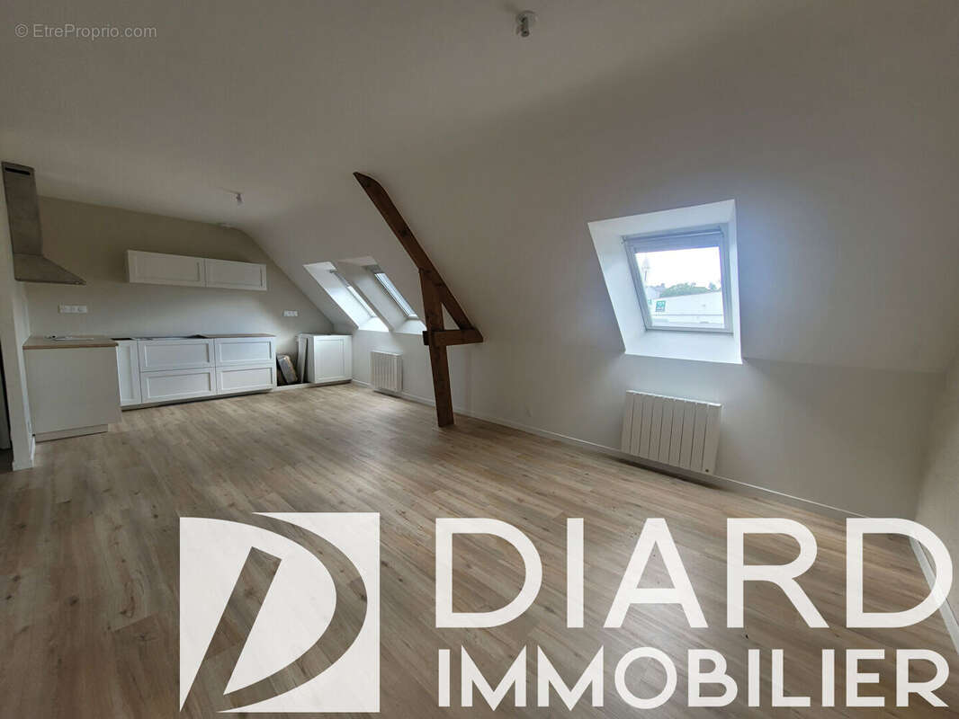 Appartement à DOMAGNE