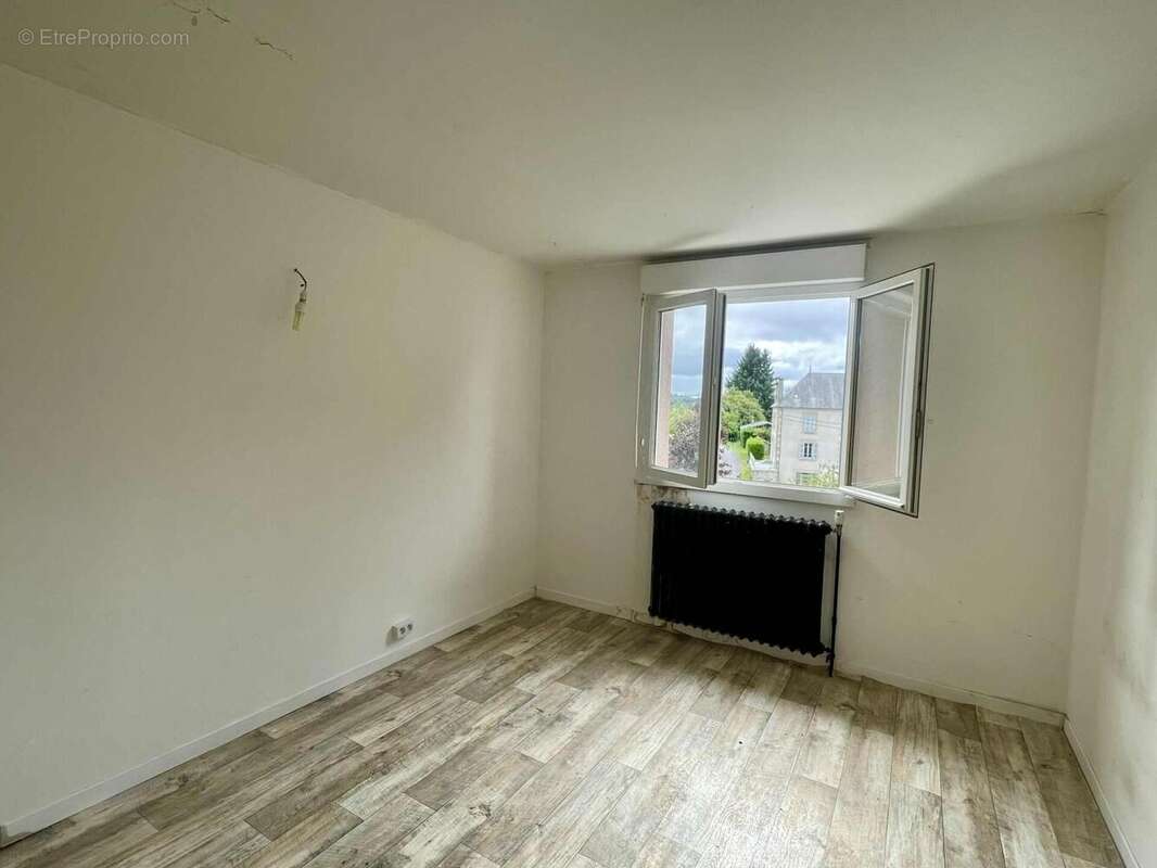 Maison 100 m² à Gentioux-Pigerolles  - photo 5