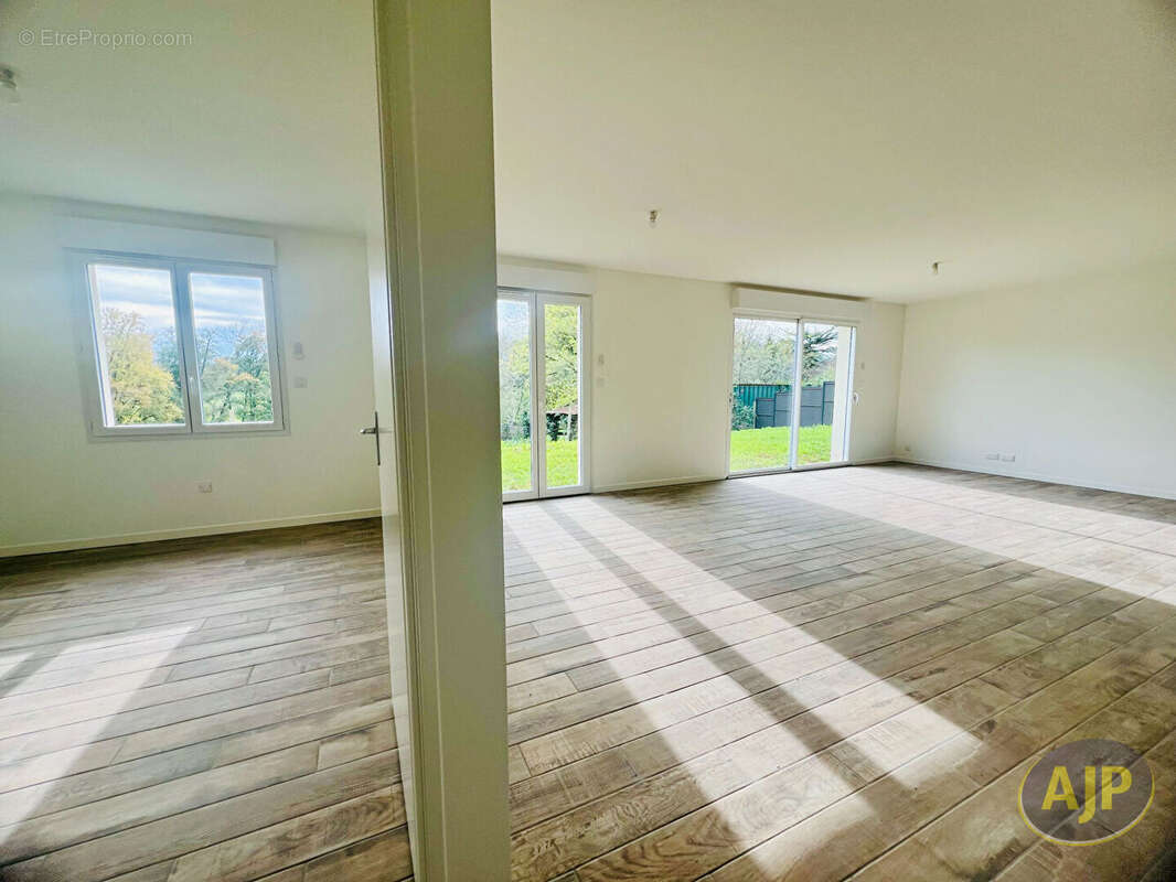 Maison à SAINT-DENIS-DE-PILE