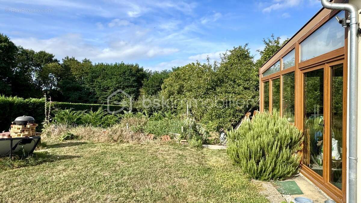 Maison à SAINT-JEAN-LES-DEUX-JUMEAUX