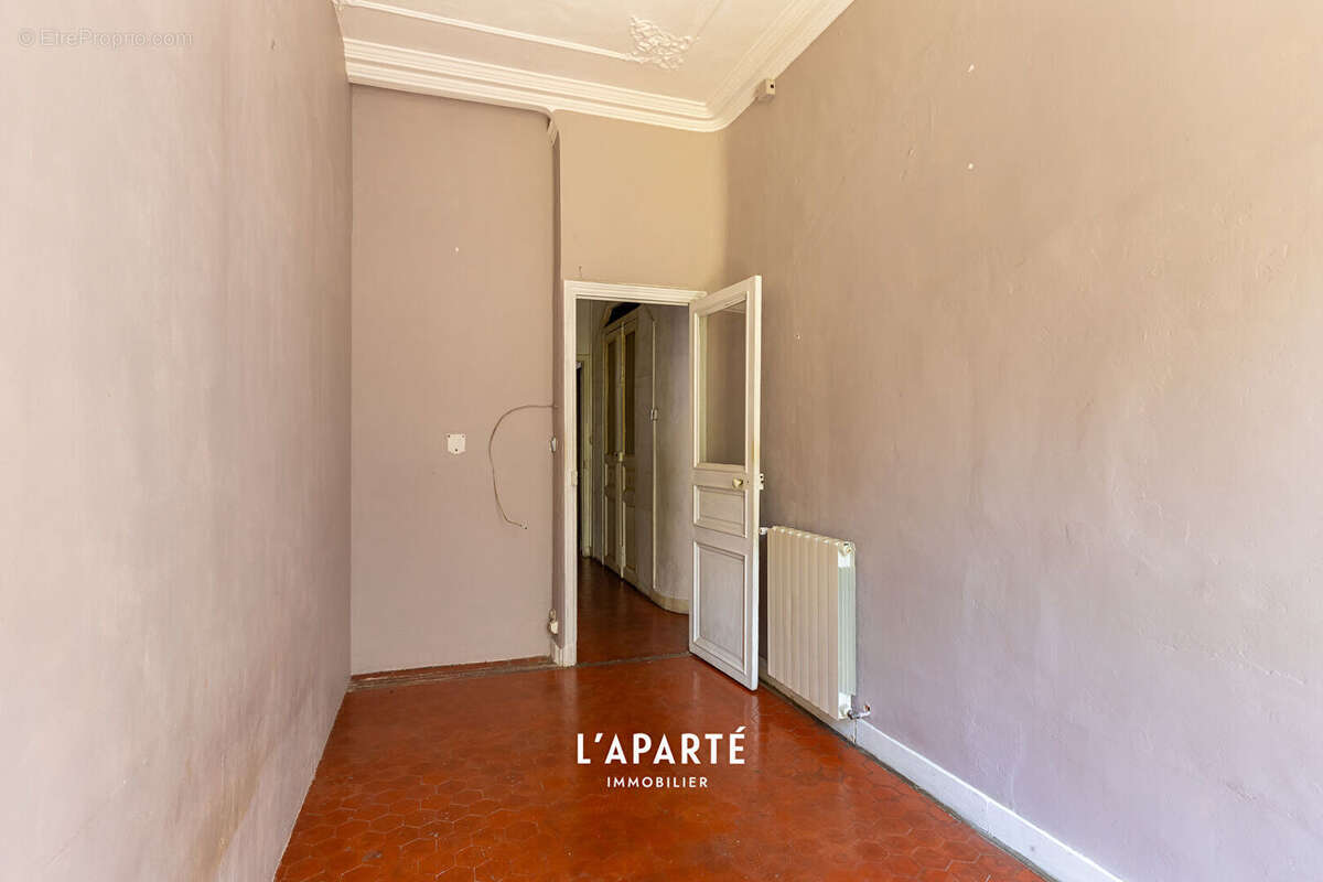 Appartement à MARSEILLE-6E