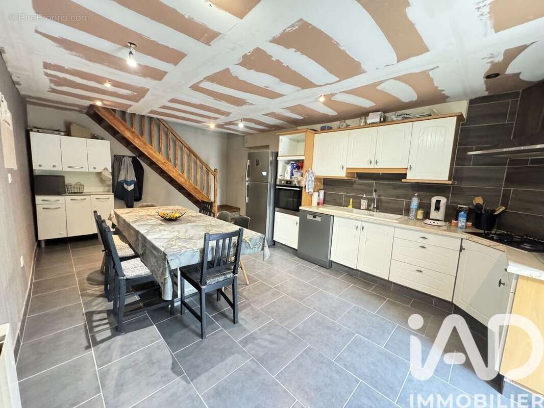 Maison 150 m² à Courbillac  - photo 4