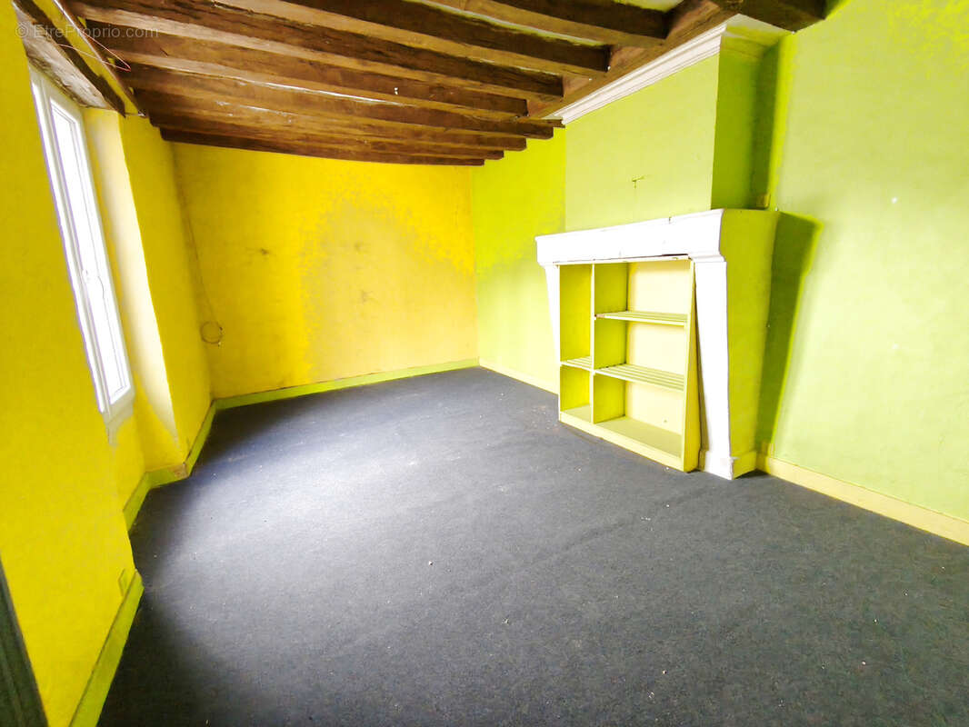 Appartement à SAINT-VINCENT-DU-LOROUER